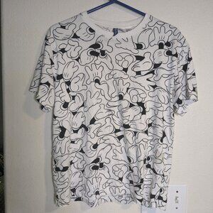 Divided H&M Disney Women's T-Shirt Size Medium Mickey Mouse Hands/Gloves